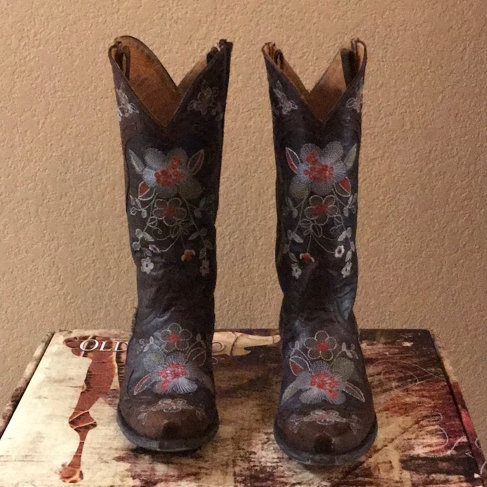 Old Gringo “Bonnie” boots.